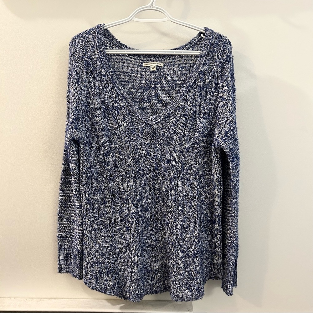 American Eagle Blue and White Knit Sweater